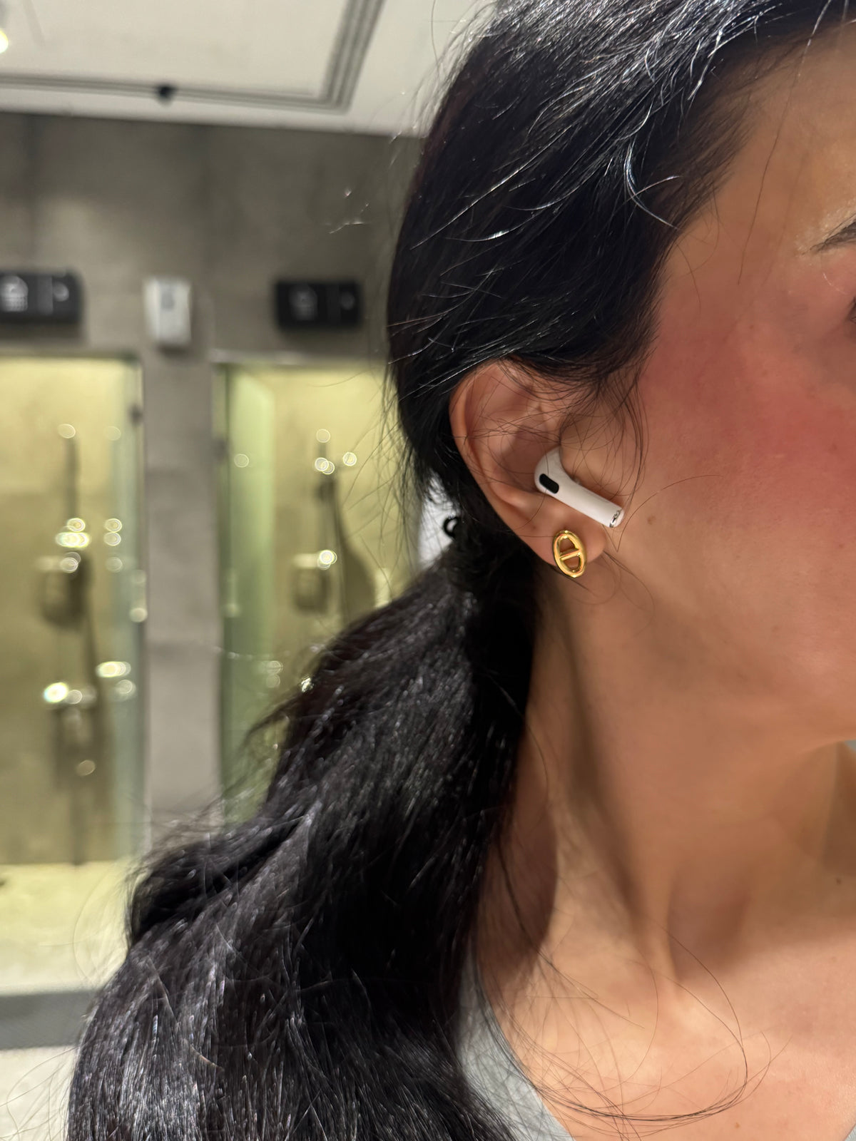 THE TEE Earrings - Waterproof- حلق ذا تي