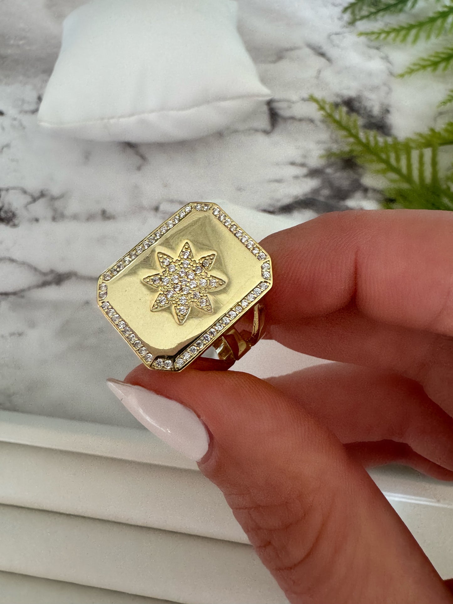 SULTANA Star Engraved Ring