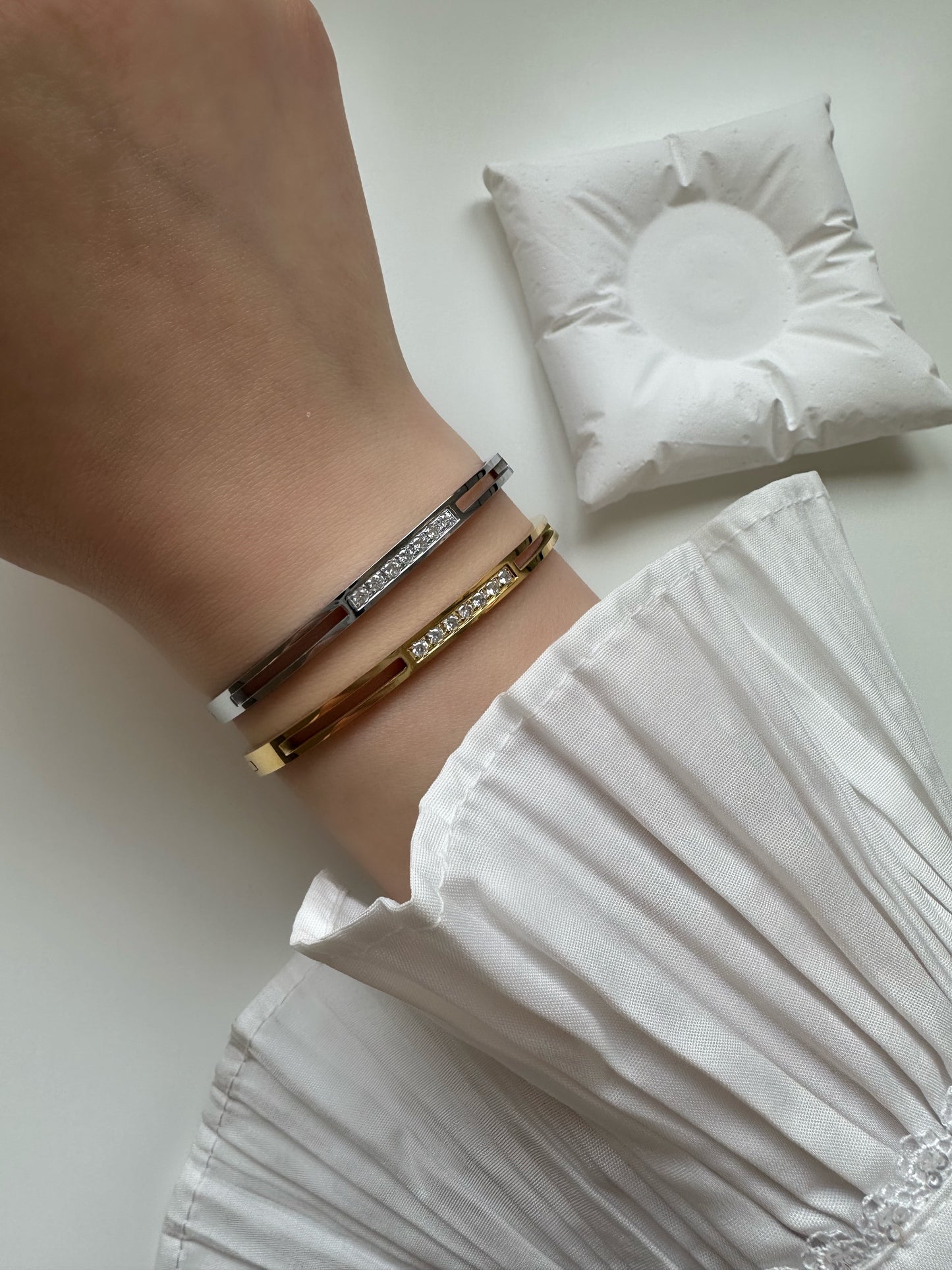 VALENTINA FIXED Bangle - Waterproof - سوارة ڤالنتينا فضي