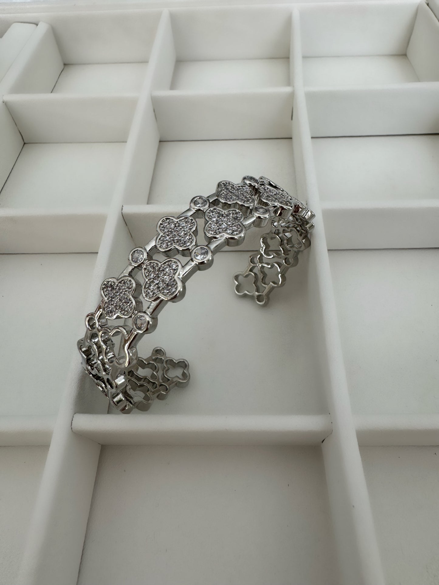 VELVET Cuff Bangle