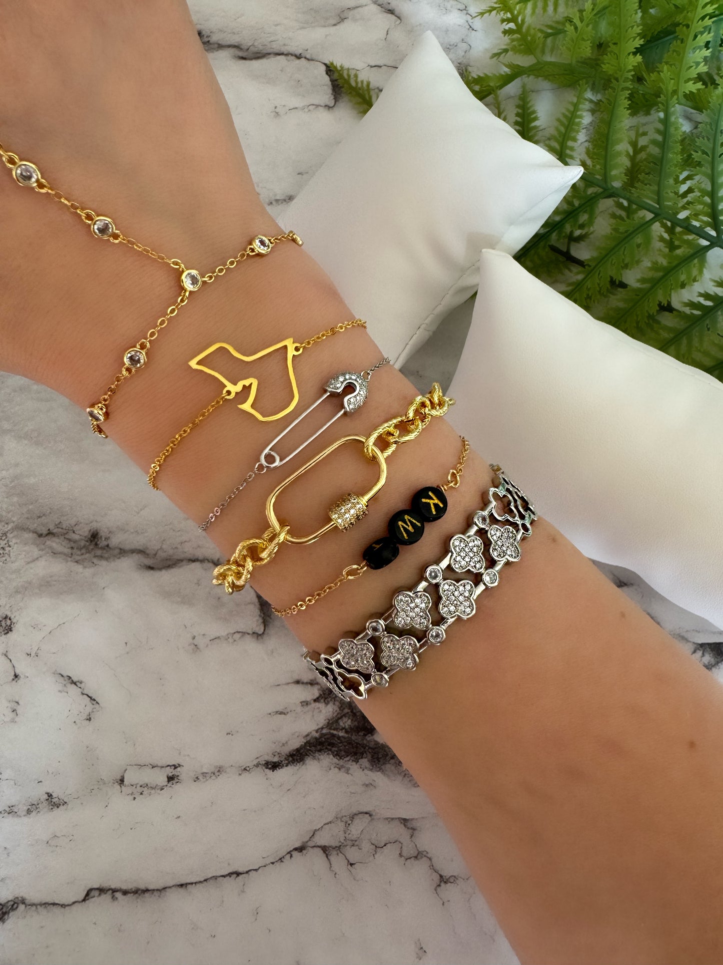 VELVET Cuff Bangle