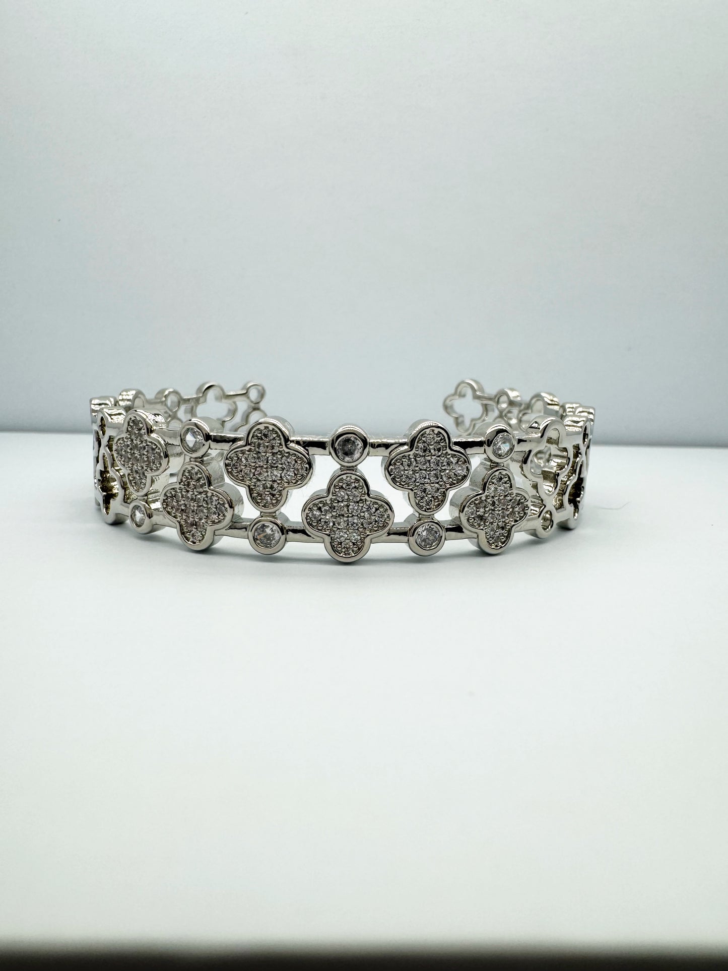 VELVET Cuff Bangle