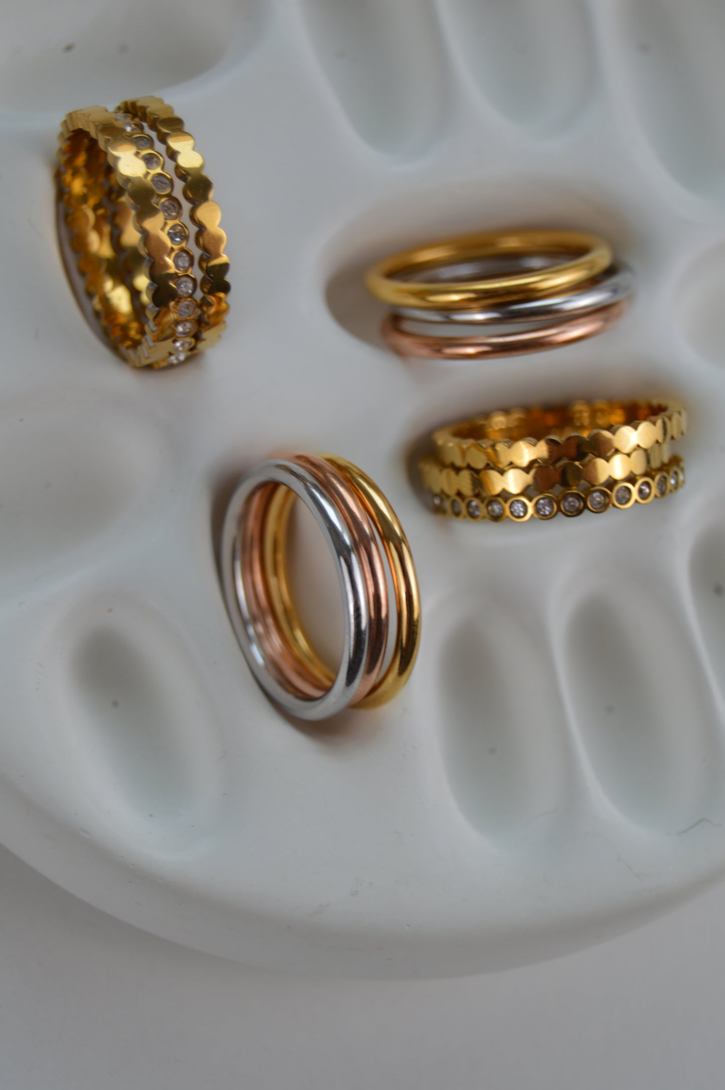 LUCILLA LOOSE Ring (set of 3 RINGS) - Waterproof - خاتم لوسيلا الثلاثي (3 الوان فضي وذهبي وروز)