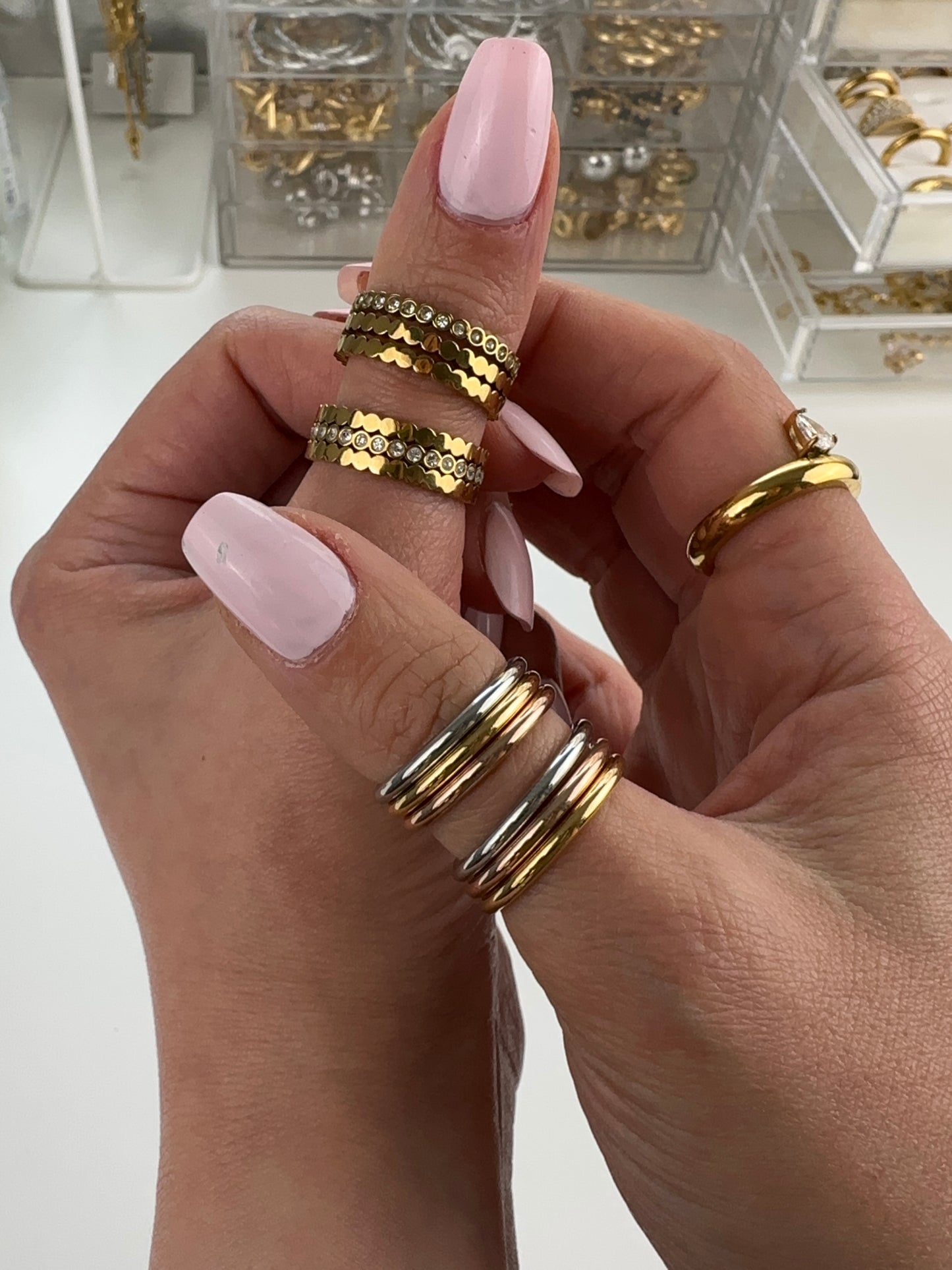 LUCILLA LOOSE Ring (set of 3 RINGS) - Waterproof - خاتم لوسيلا الثلاثي (3 الوان فضي وذهبي وروز)