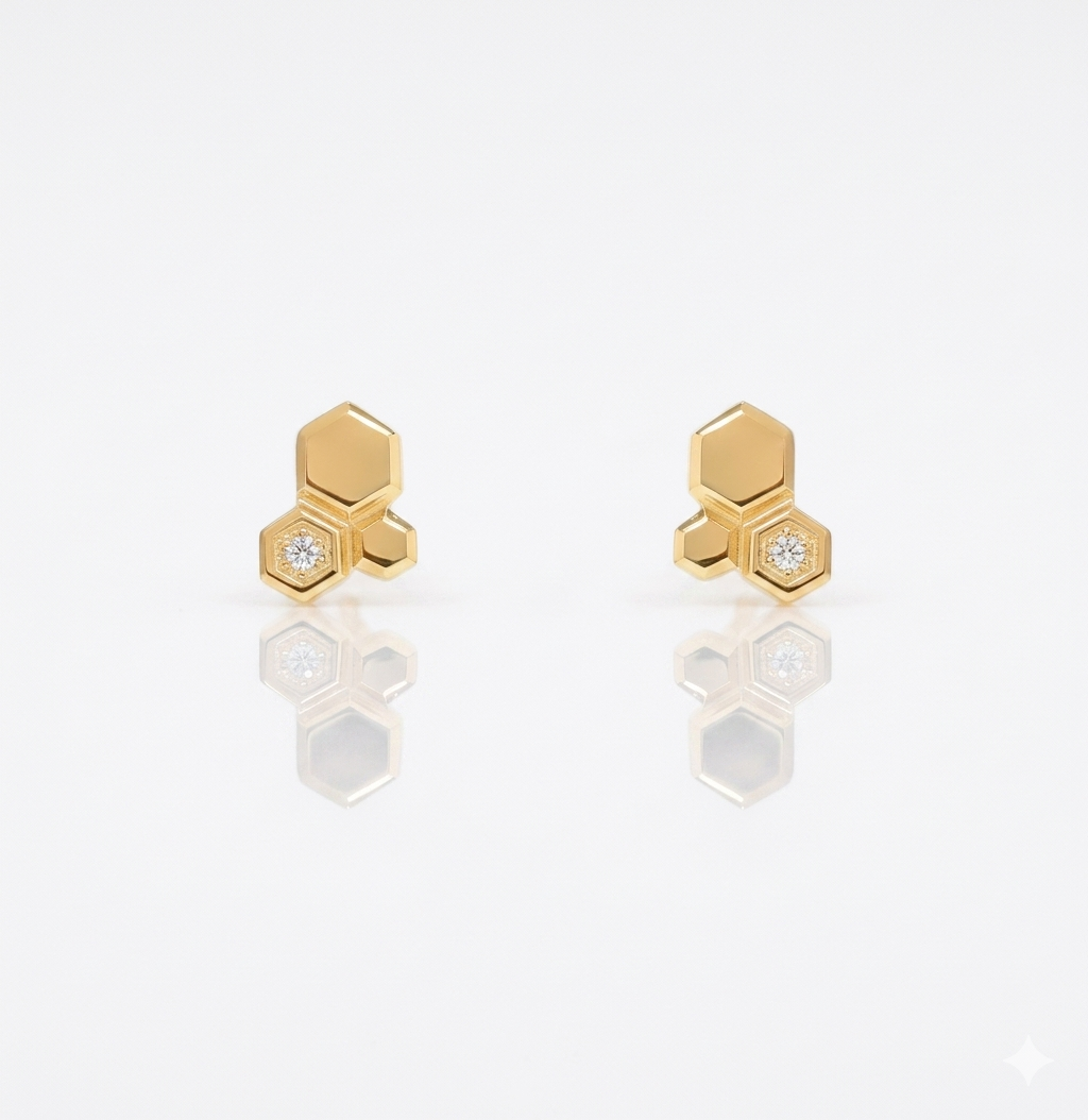 THE BEE SMALL Earrings  - Waterproof - حلق ذا بي