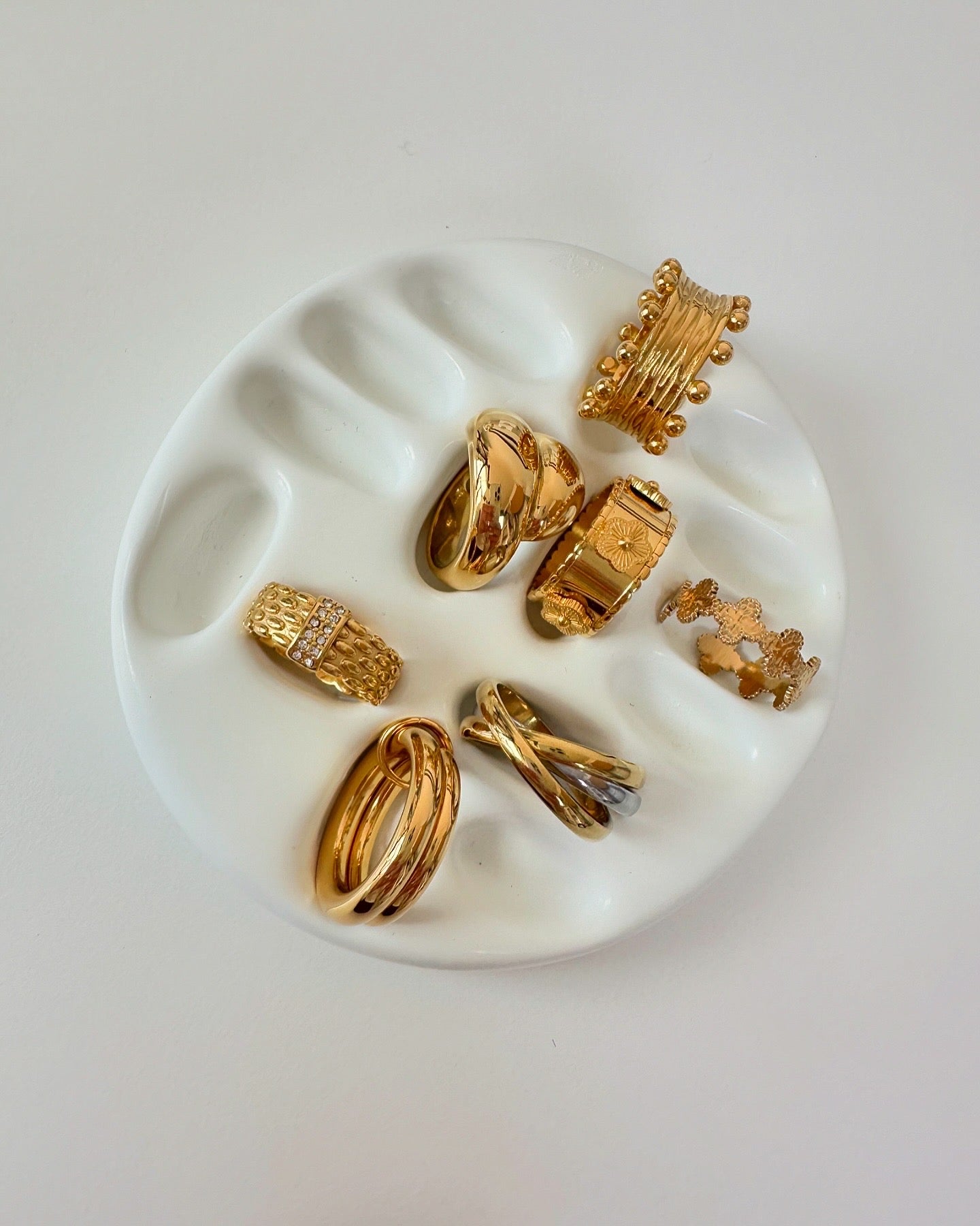 RINGS TRAY -