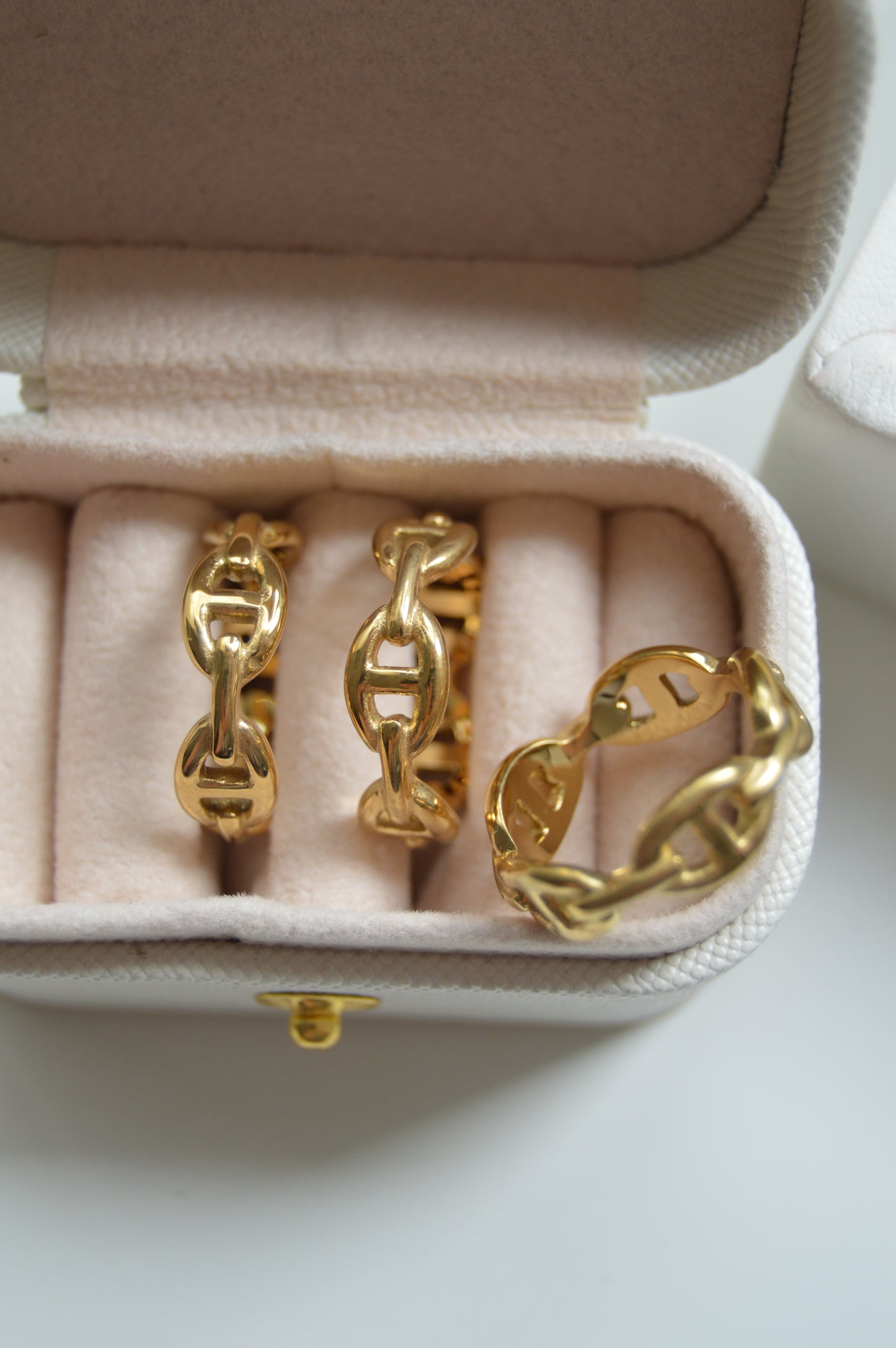 THE TEE Ring - Waterproof - خاتم ذا تي الذهبي