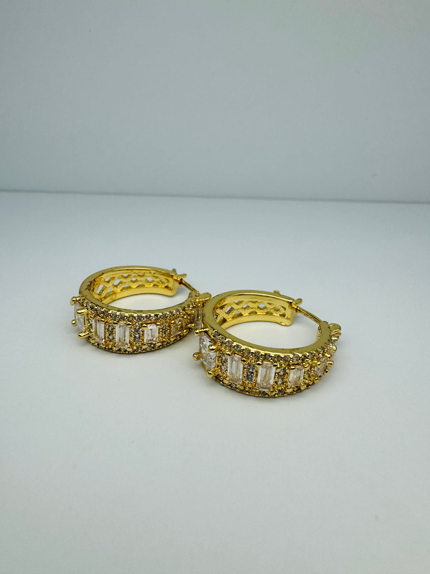 LILLY Earrings - Gold Color