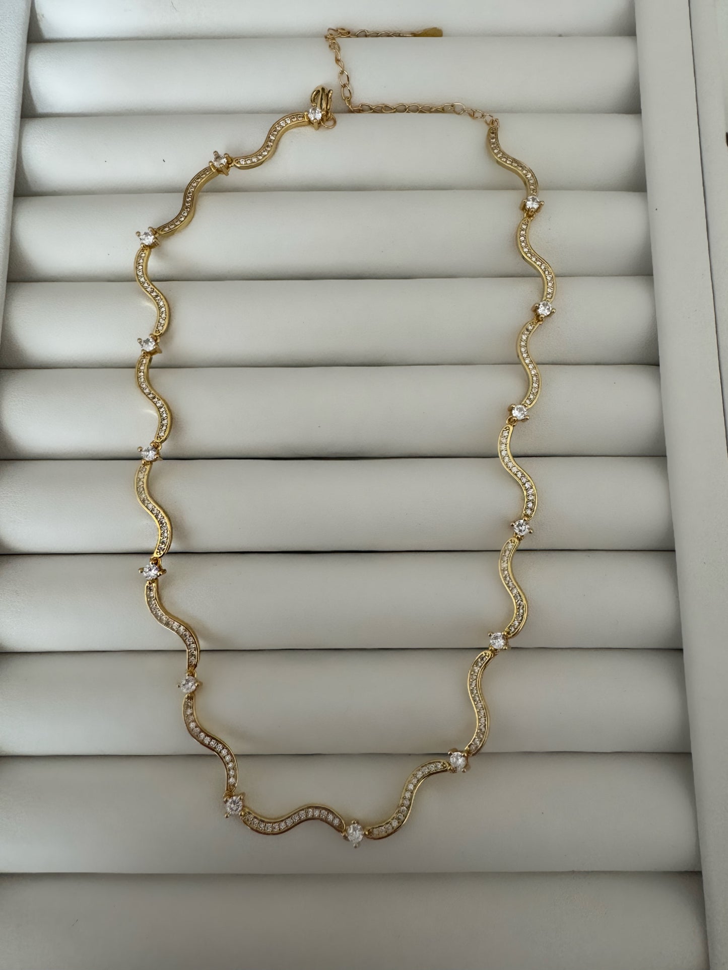 AMWAJ Necklace Gold