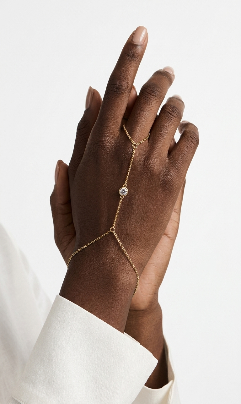 LULU MONO  DIAMOND Bracelet (Handchain)- Waterproof- سلسلة لولو مع زيركون في المنتصف