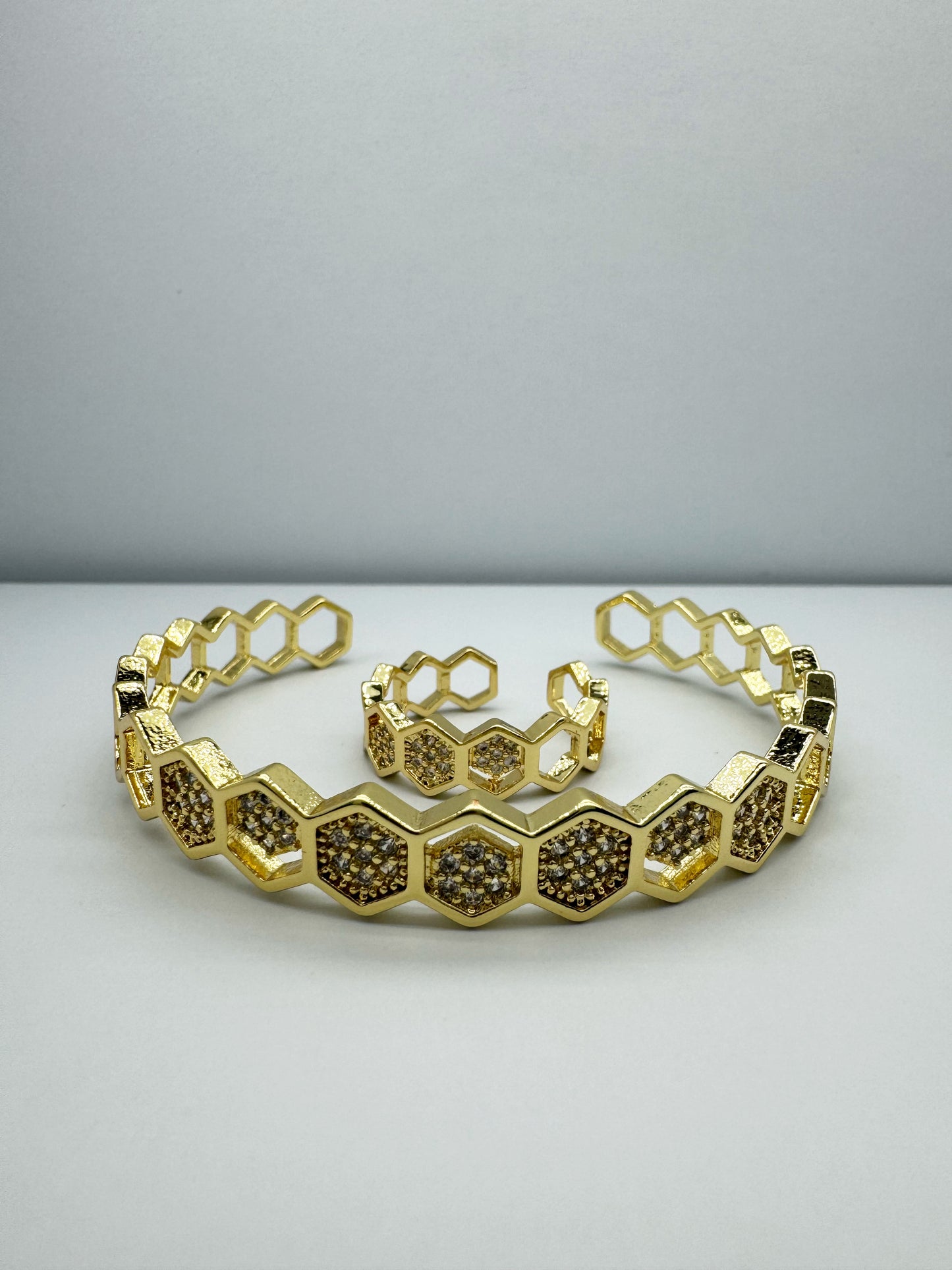 ASTRID Bangle - Gold Color