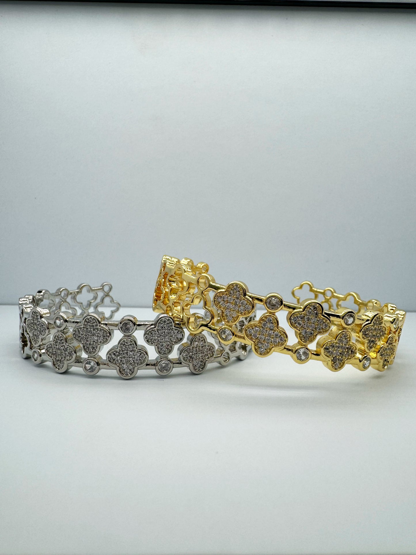 VELVET  Cuff Bangle