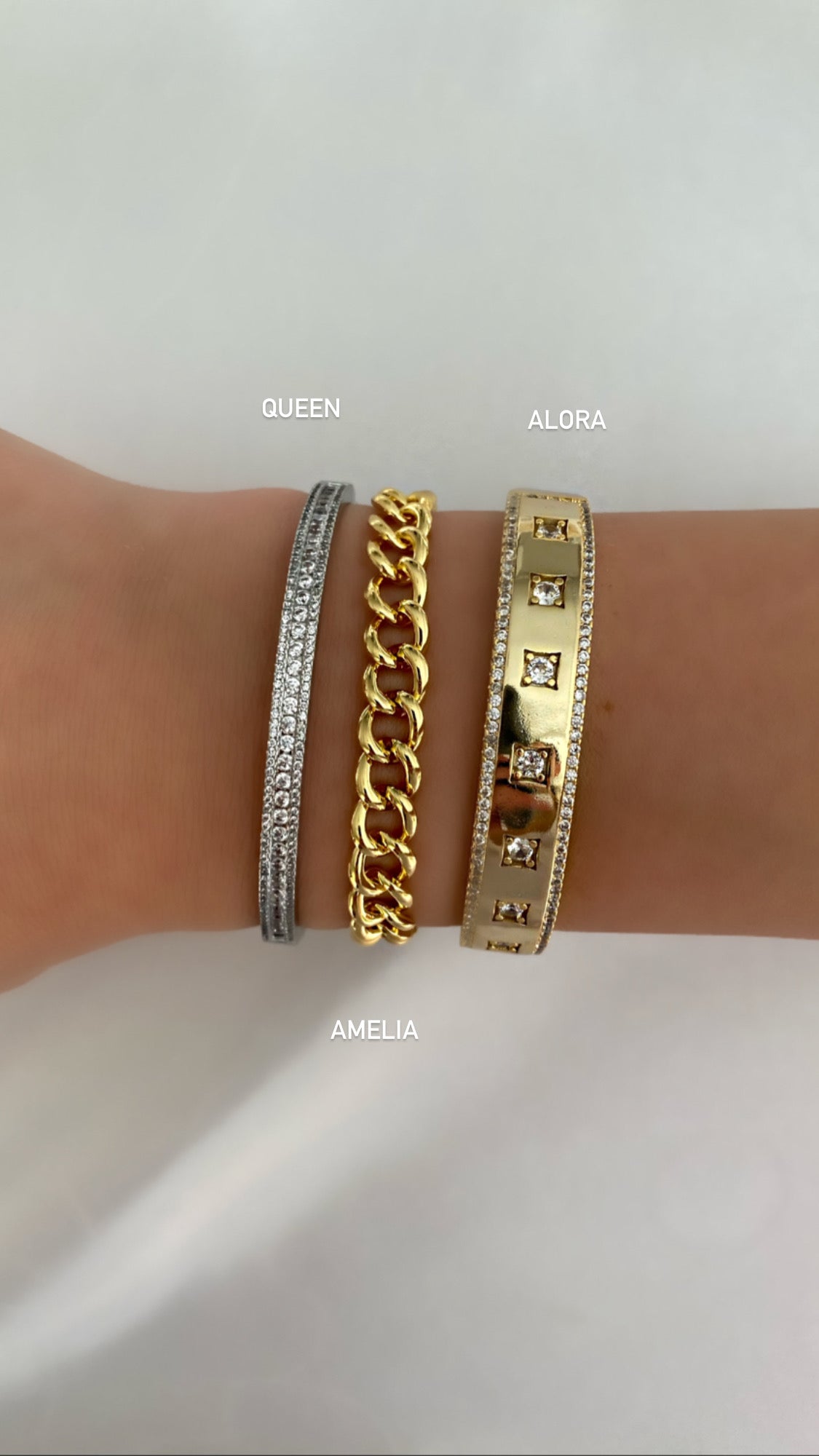 Queen Bangle - Silver Color