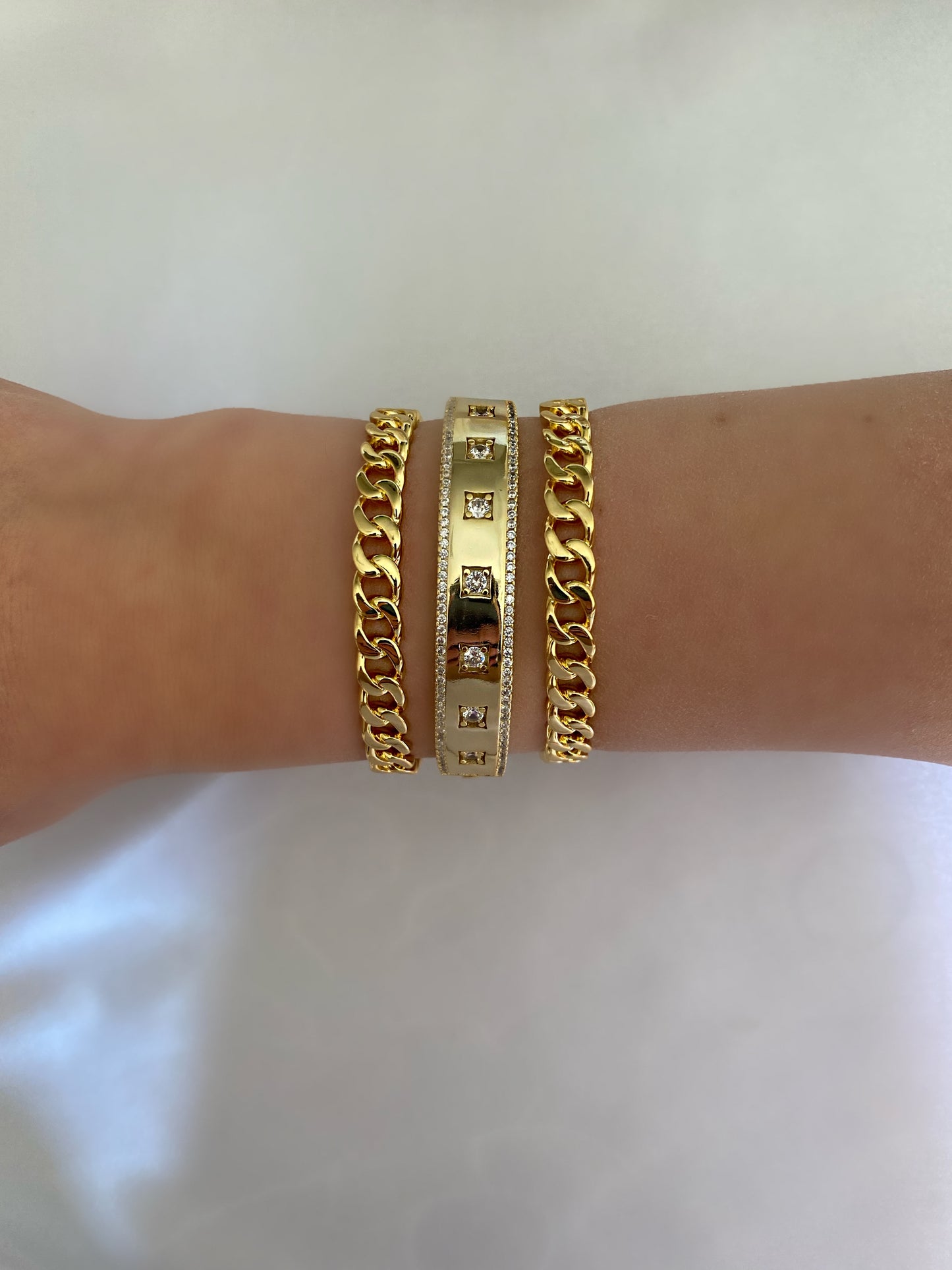 IVANNA Chain Cuff Bangle