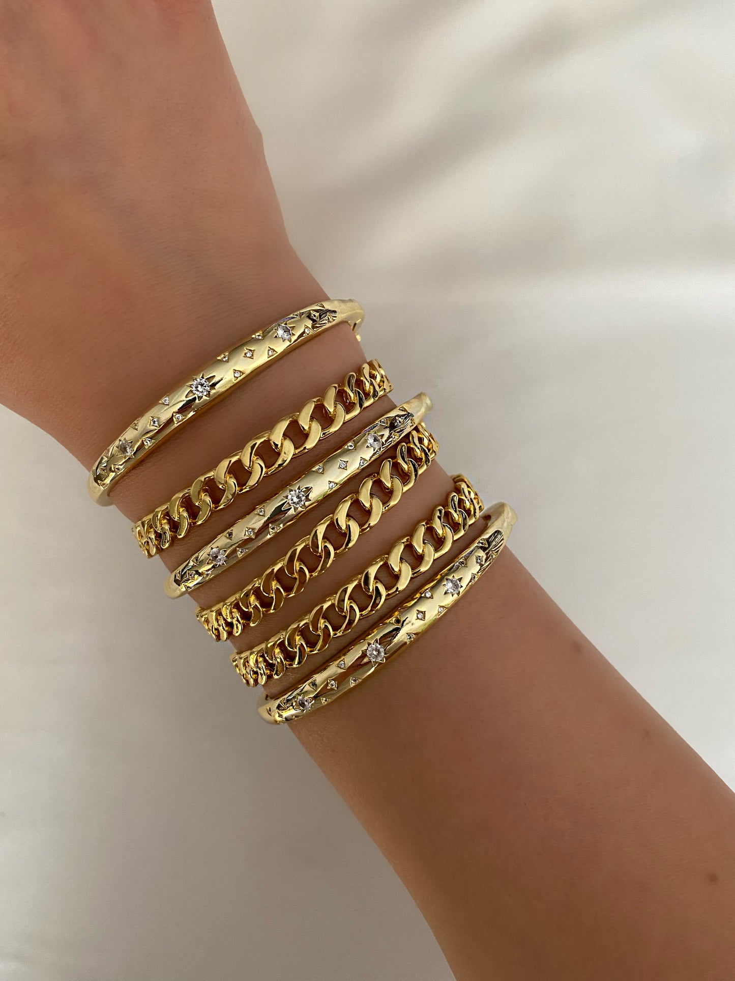 IVANNA Chain Cuff Bangle