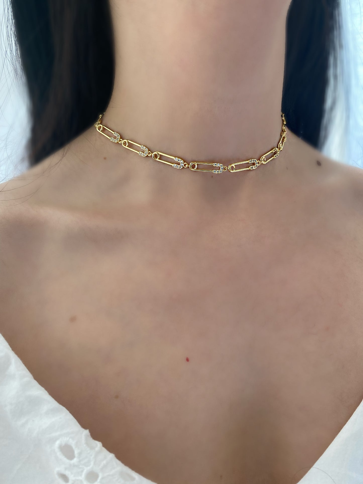 PINS Choker