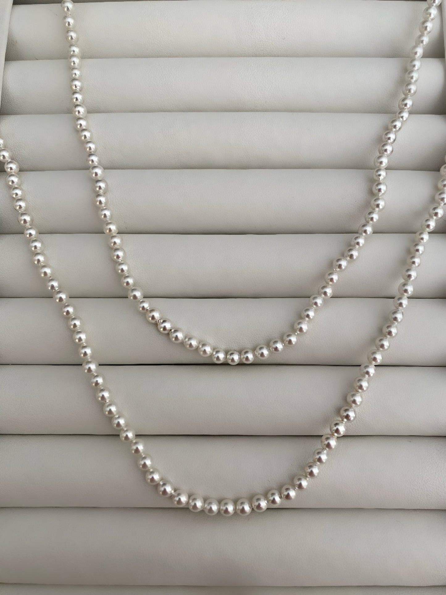 PEARLA Necklace