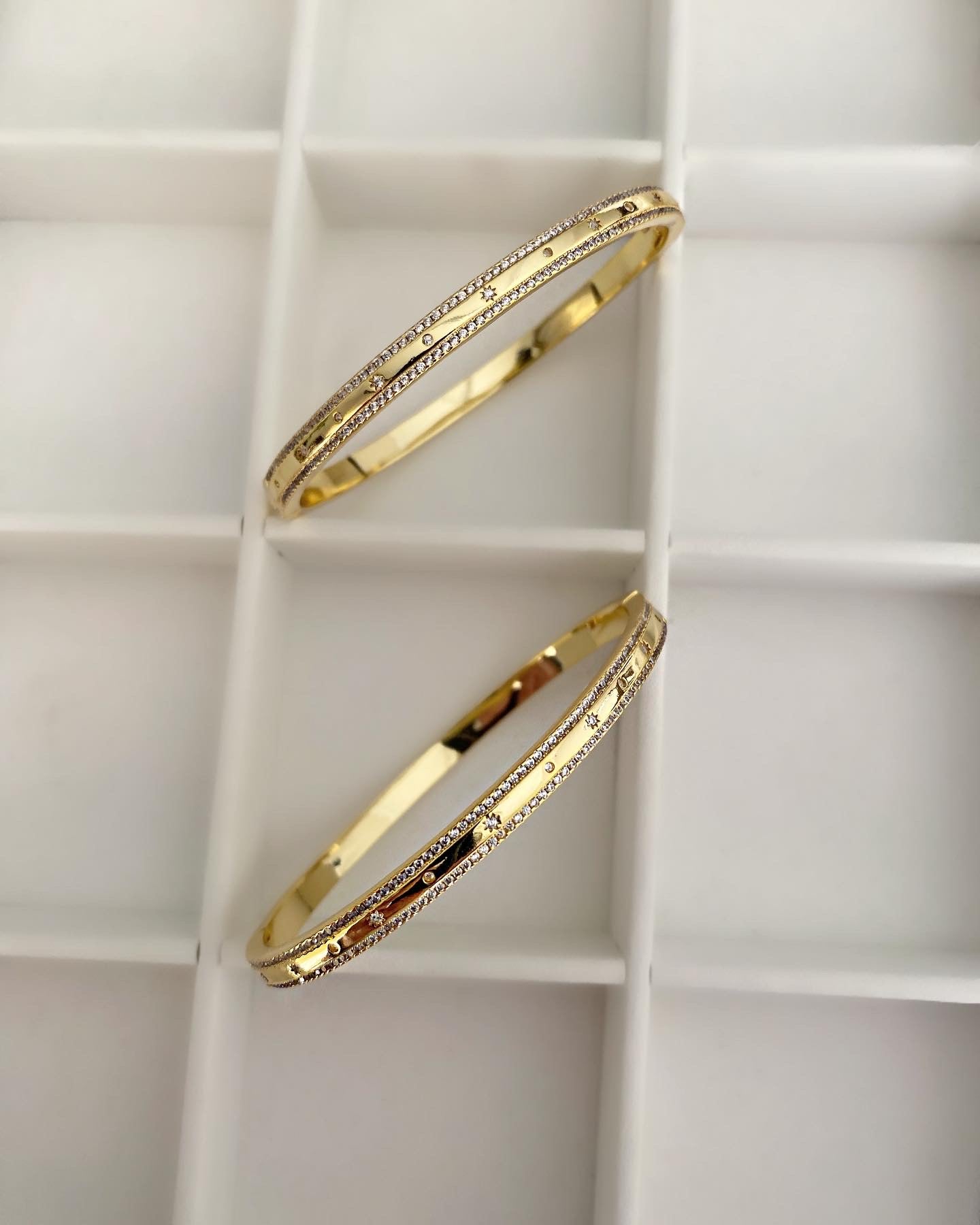 ALORA THIN Bangle