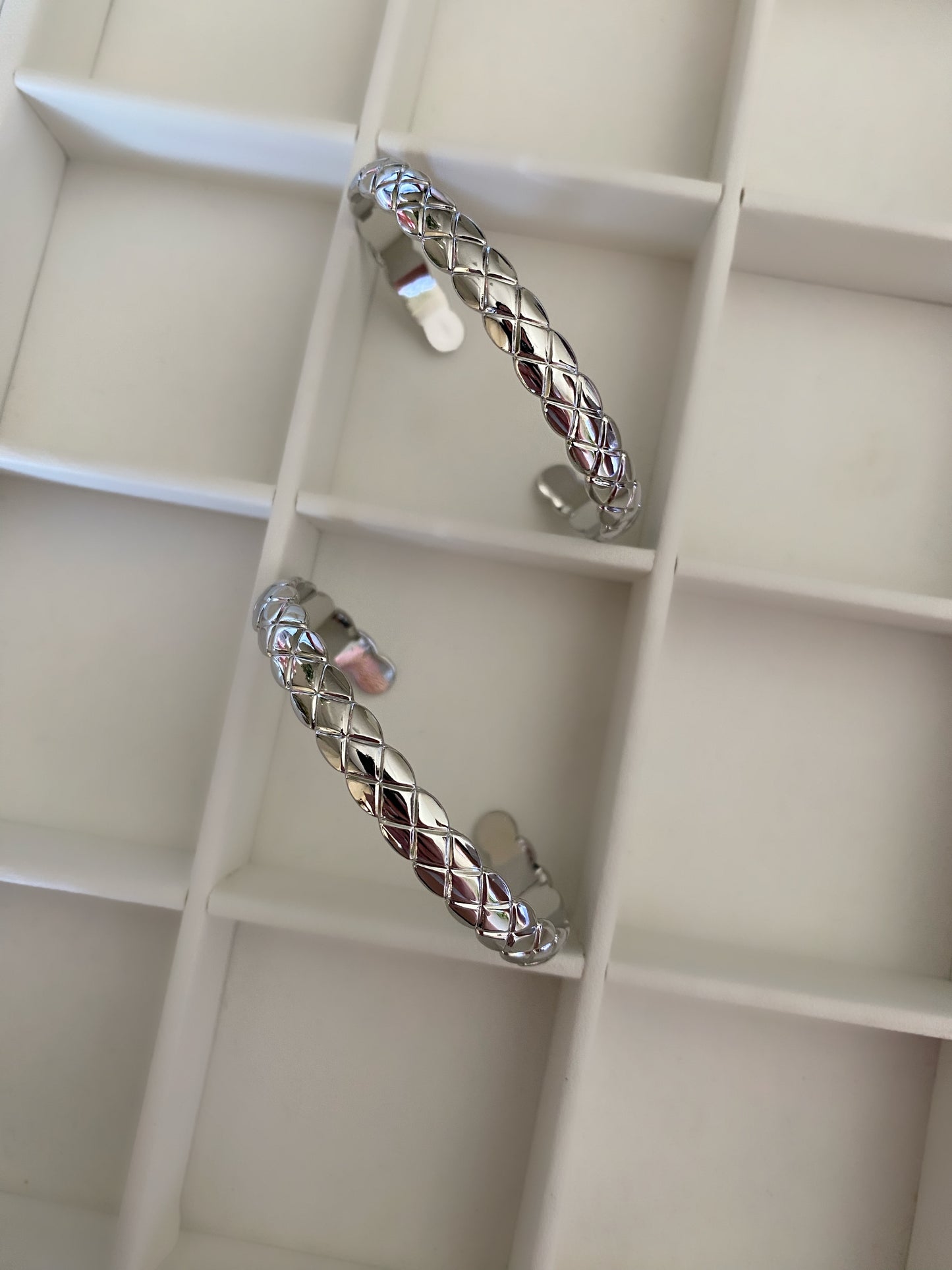 SAVANNAH Bangle - Silver Color